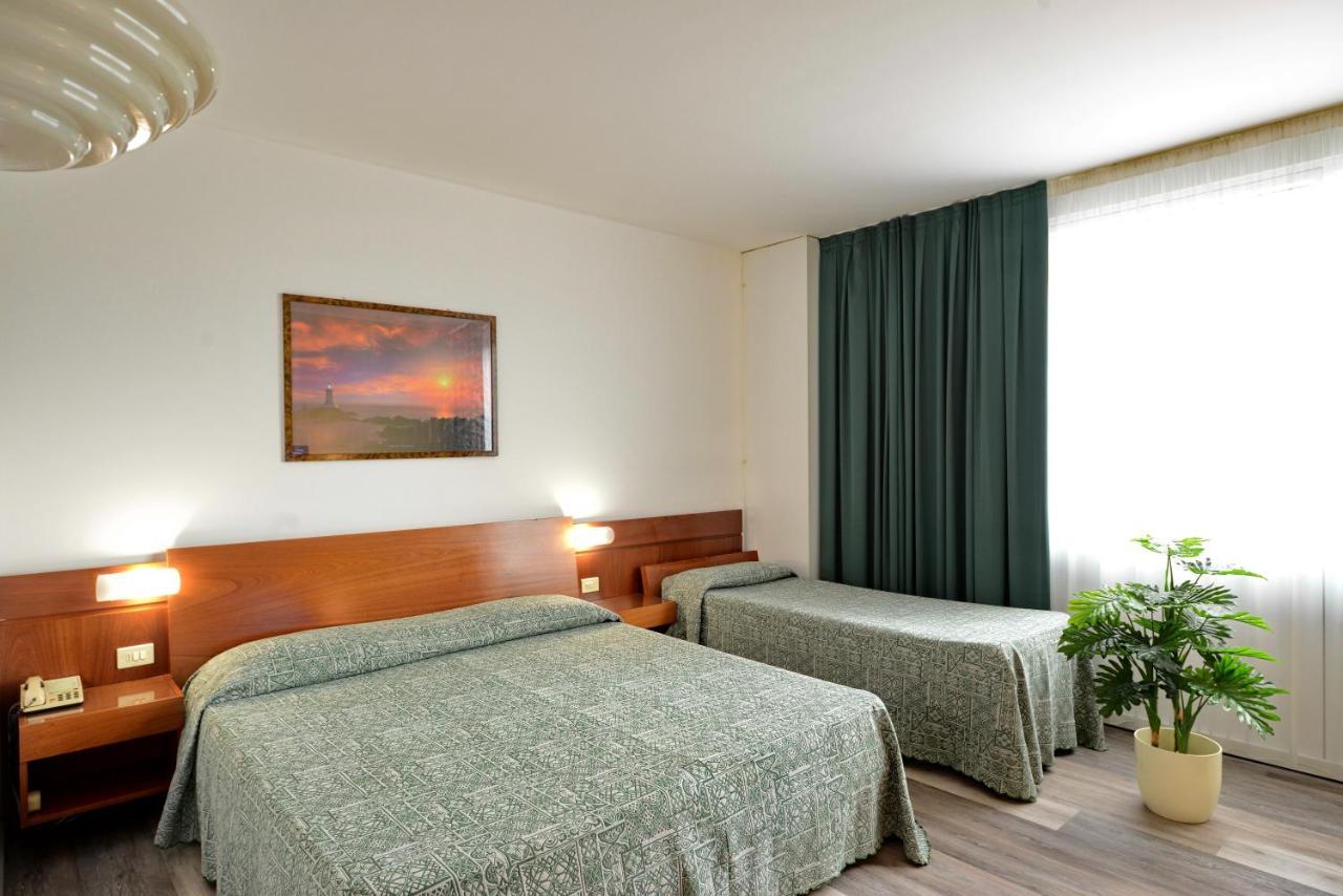 Hotel Krystal 3*